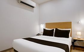 Super Townhouse Akota Vadodara